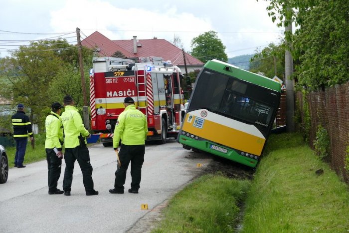 Ilustračný obrázok k článku Nehoda autobusu MHD v Žiline si vyžiadala zranenia: V nemocnici skončilo 12 ľudí