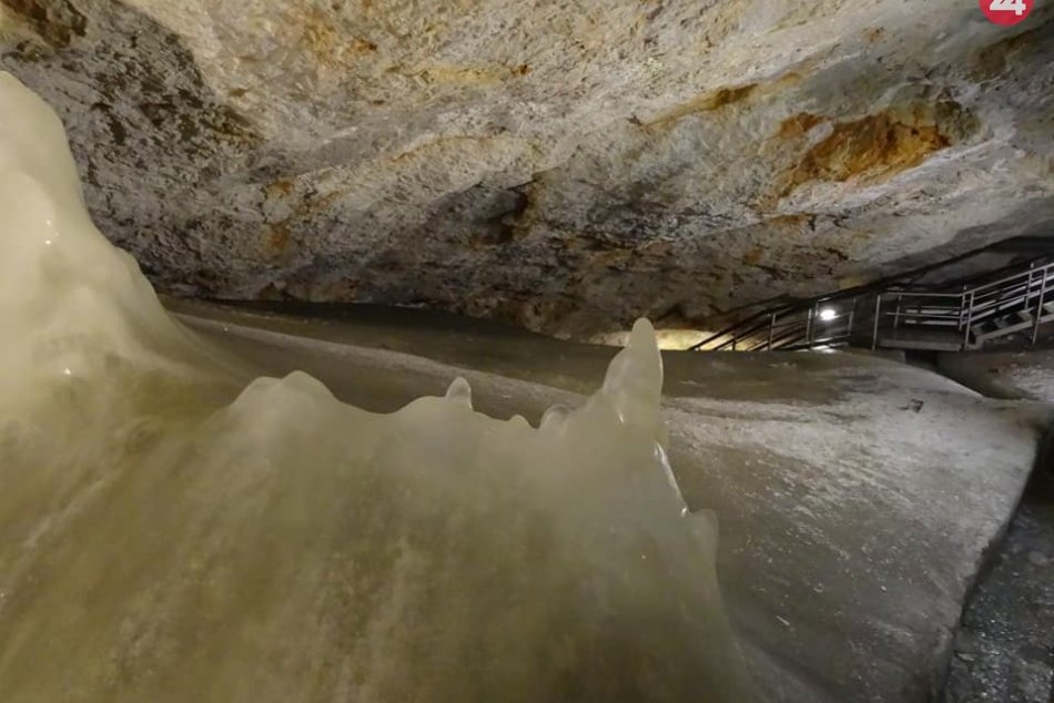 Ilustračný obrázok k článku Nepríjemné zistenie odborníka: V Dobšinskej ľadovej jaskyni ubúda ľad