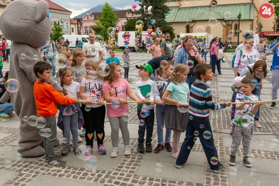 Ilustračný obrázok k článku Veľká FOTOGALÉRIA: Mikulášania si užili rodinnú akciu v centre