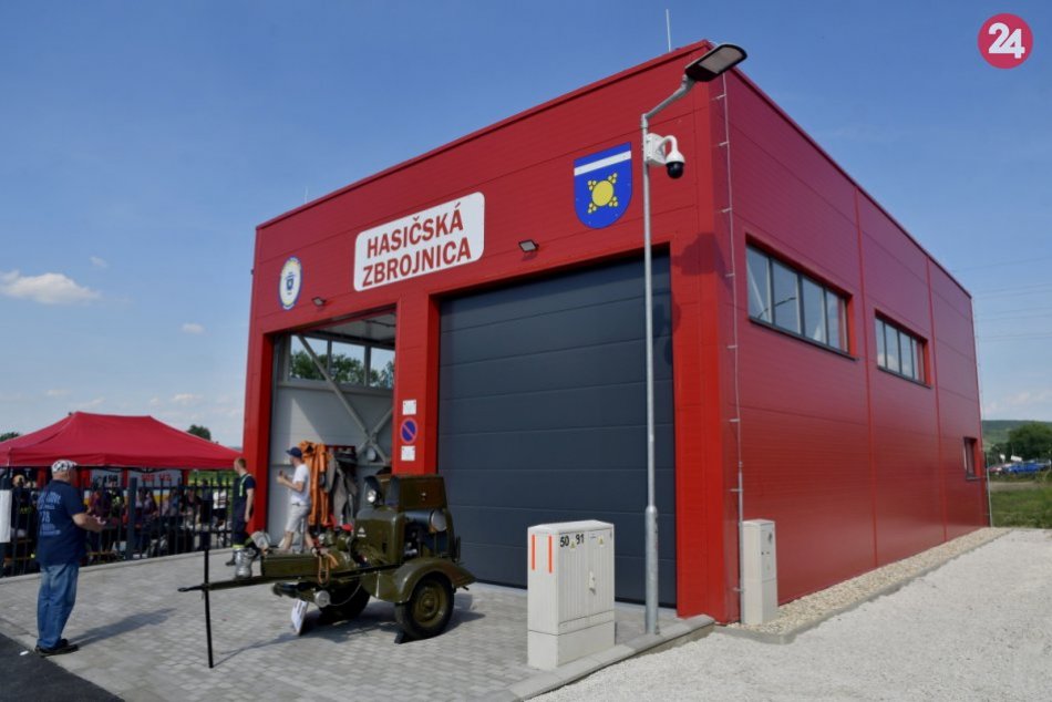 Ilustračný obrázok k článku Dobrovoľní hasiči majú dôvod na radosť: V Maduniciach otvorili novú zbrojnicu, FOTO
