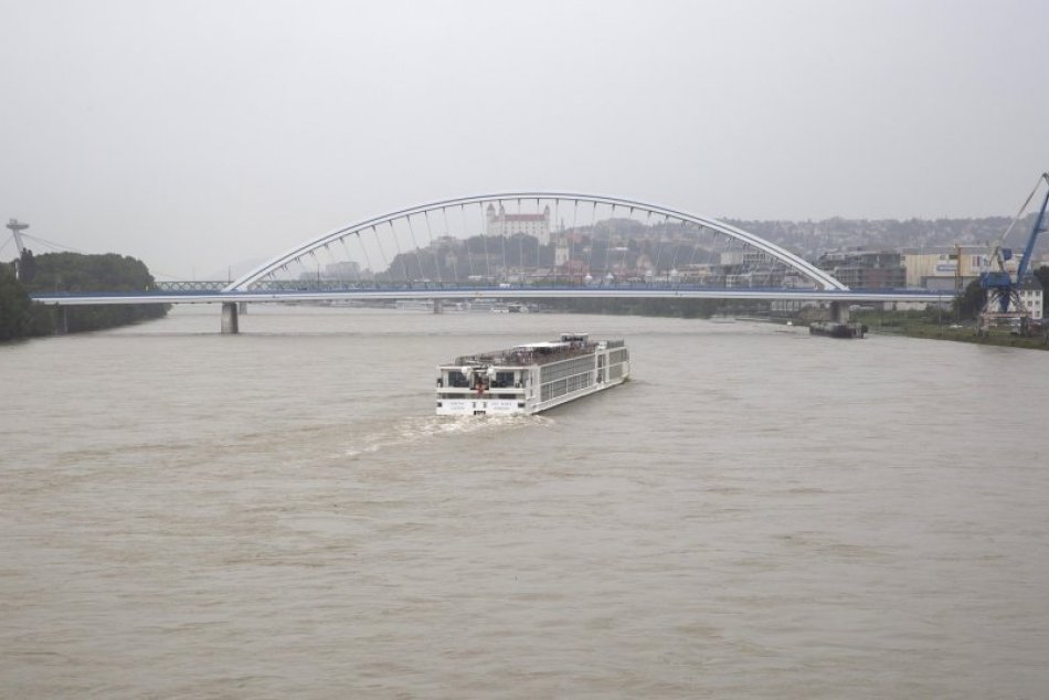 Ilustračný obrázok k článku Na Dunaji zachytil ľadoborec pohybujúci sa tlačný čln, hrozila zrážka