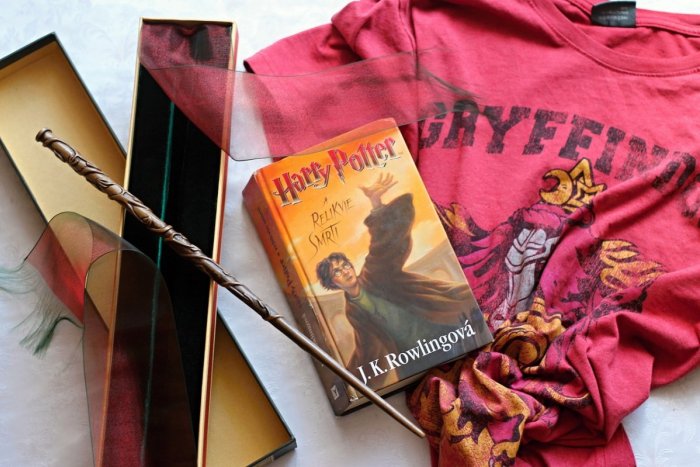 Ilustračný obrázok k článku Svet Harryho Pottera nekončí: Rowlingová oznámila vydanie štyroch nových e-kníh