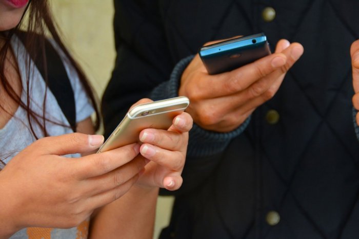 Ilustračný obrázok k článku Novinky z Nitry posiela radnica občanom SMS-kou: Systém už využíva vyše 1200 ľudí