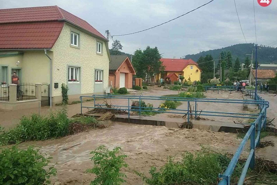 Ilustračný obrázok k článku Povodeň v okrese Prievidza: FOTO priamo z miesta
