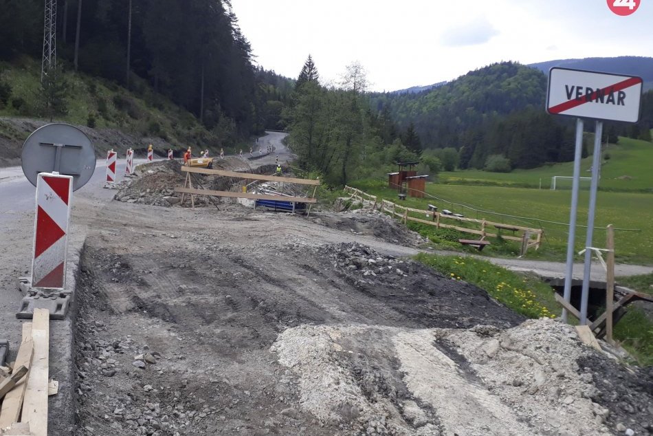 Ilustračný obrázok k článku Obmedzená doprava pred horským priechodom Vernár: Oprava mosta potrvá do konca novembra