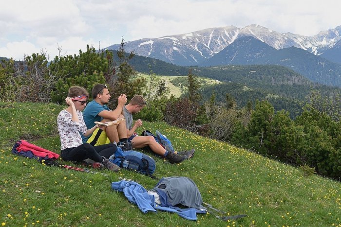 Ilustračný obrázok k článku Štart letnej turistickej sezóny: Vo Vysokých Tatrách vrcholia prípravy