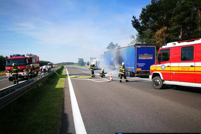 Ilustračný obrázok k článku Diaľnica D2  v smere do Bratislavy je po požiari kamióna opäť prejazdná