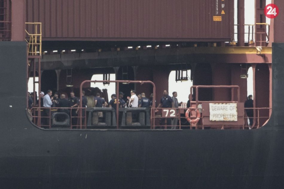 Ilustračný obrázok k článku V prístave prehľadali nákladnú loď: Zhabali približne 16 ton kokaínu
