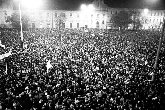 Ilustračný obrázok k článku 30. výročie Nežnej revolúcie: Na Slovensku sa uskutoční viac ako 100 podujatí