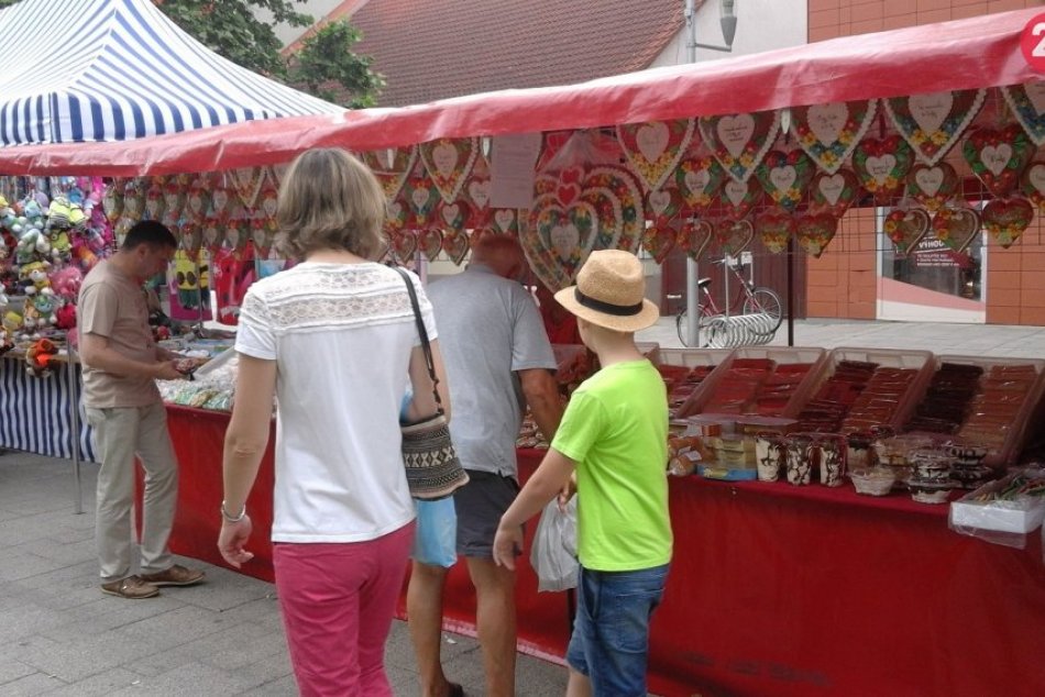 Ilustračný obrázok k článku S testom alebo po očkovaní: Aké OPATRENIA budú platiť na podujatiach v Šali?