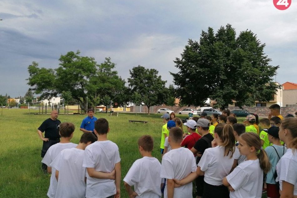 Ilustračný obrázok k článku Školy zo Zámkov súťažili o Putovný pohár náčelníka: Po roku zmenil majiteľa