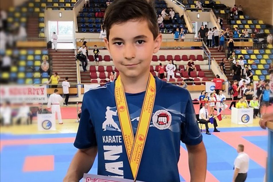 Ilustračný obrázok k článku Tak tomuto sa povie parádny úspech: Tadeáš z Popradu sa stal majstrom Európy v karate