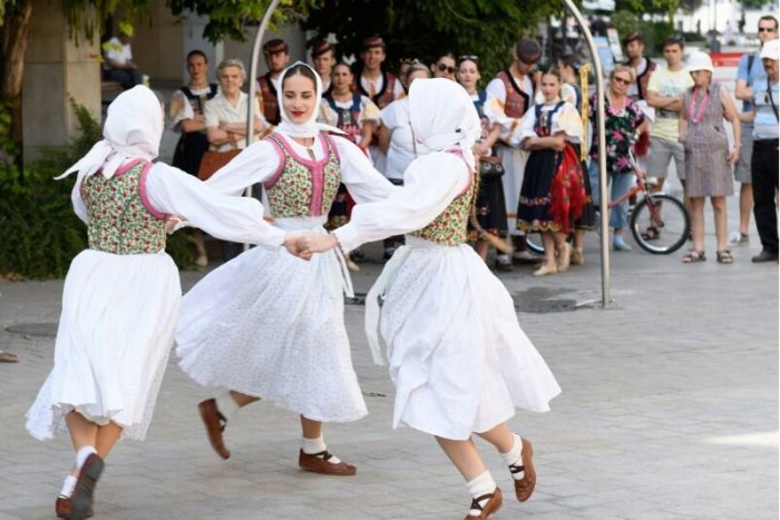 Ilustračný obrázok k článku Zvolen zažije najväčšiu prehliadku študentského folklóru. Prídu aj súbory zo zahraničia