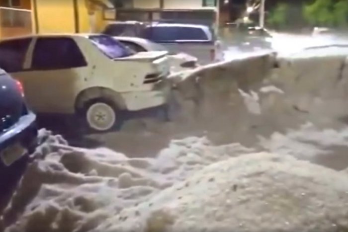 Ilustračný obrázok k článku Mimoriadne krupobitie v Mexiku: Ľadová pokrývka miestami dosahovala dva metre