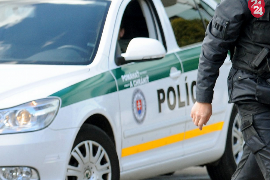 Ilustračný obrázok k článku Zásah polície pri Banskej Bystrici: Zaistila posádku auta s kryštalickou látkou, FOTO