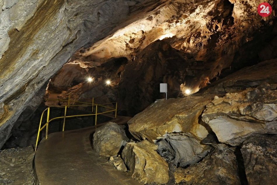 Ilustračný obrázok k článku Turisti sa tam na výlet teraz nedostanú: Beliansku jaskyňu vo Vysokých Tatrách ZATVORIA