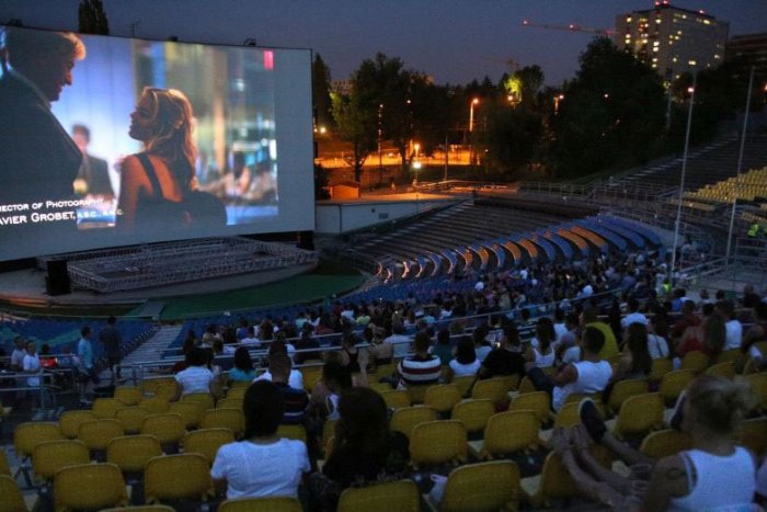 Ilustračný obrázok k článku Letné kino na Šírave: Na tieto filmy sa môžeme tešiť