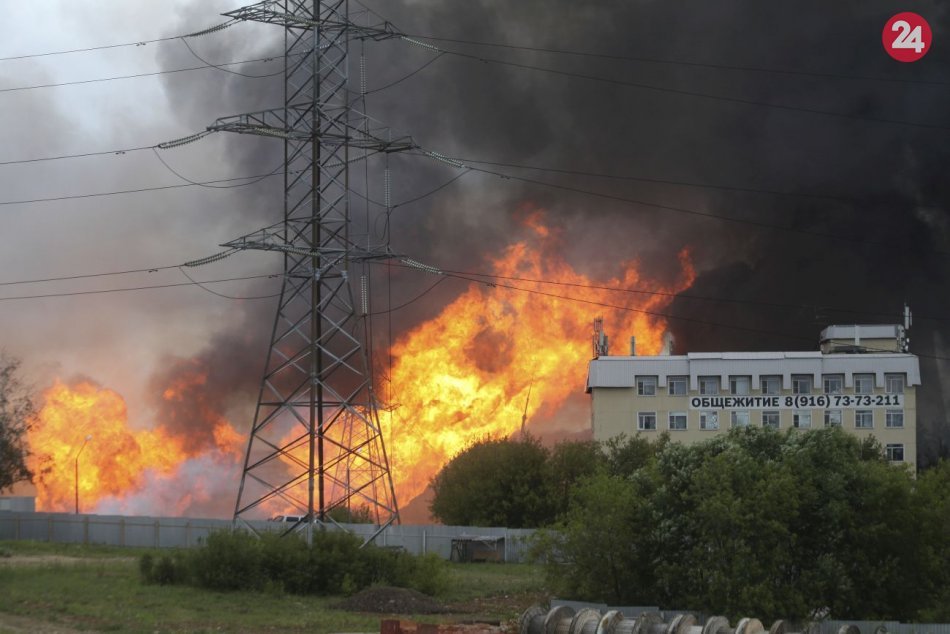 Ilustračný obrázok k článku Ruskú elektráreň zachvátili plamene: Pri požiari utrpelo zranenia 11 ľudí, VIDEO