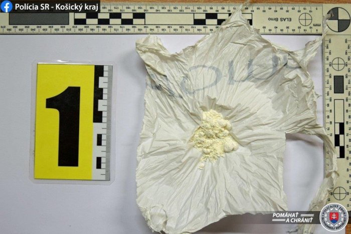 Ilustračný obrázok k článku S drogami vo vreckách sa potuloval po košickej železničnej stanici, FOTO