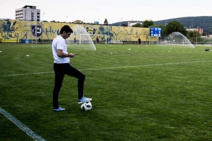 Ilustračný obrázok k článku Jeho srdce preň bilo od detstva: S manažérom FK otvorene o humenskom futbale
