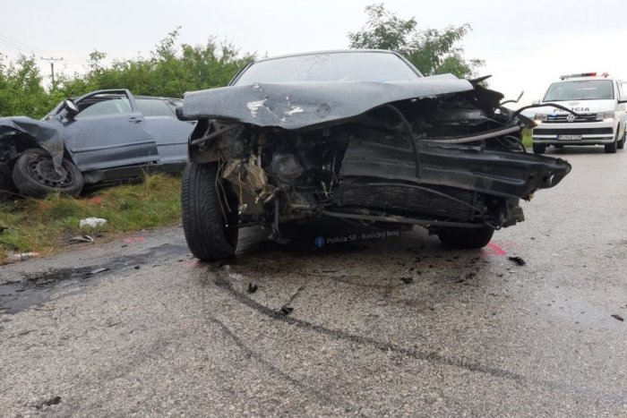 Ilustračný obrázok k článku Hrozivá nehoda pri Michalovciach: Čelná zrážka, v aute tri deti, FOTO