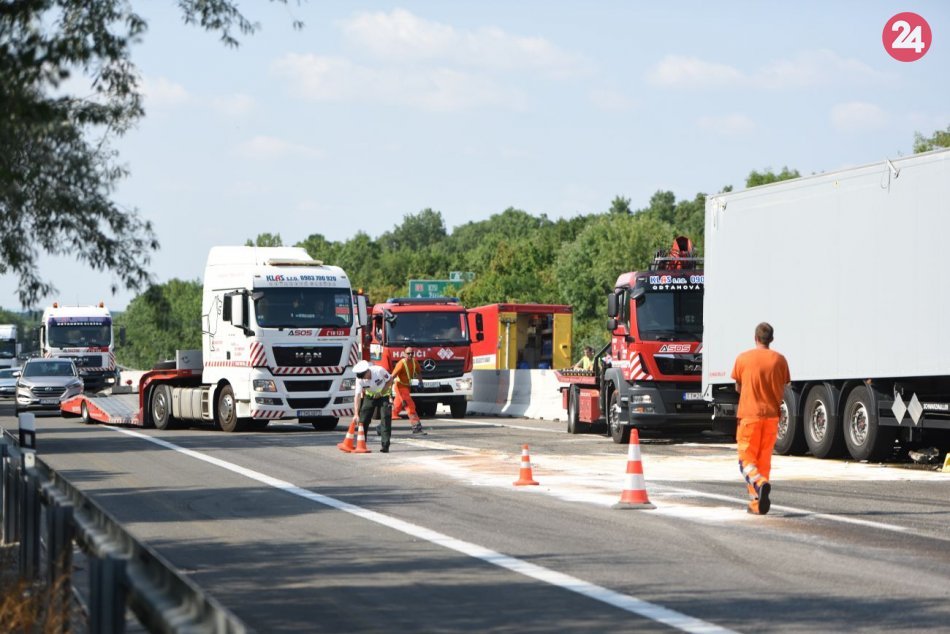 Ilustračný obrázok k článku Úsek na diaľnici D1 pri Triblavine v smere od Senca do Bratislavy je po nehode opäť prejazdný