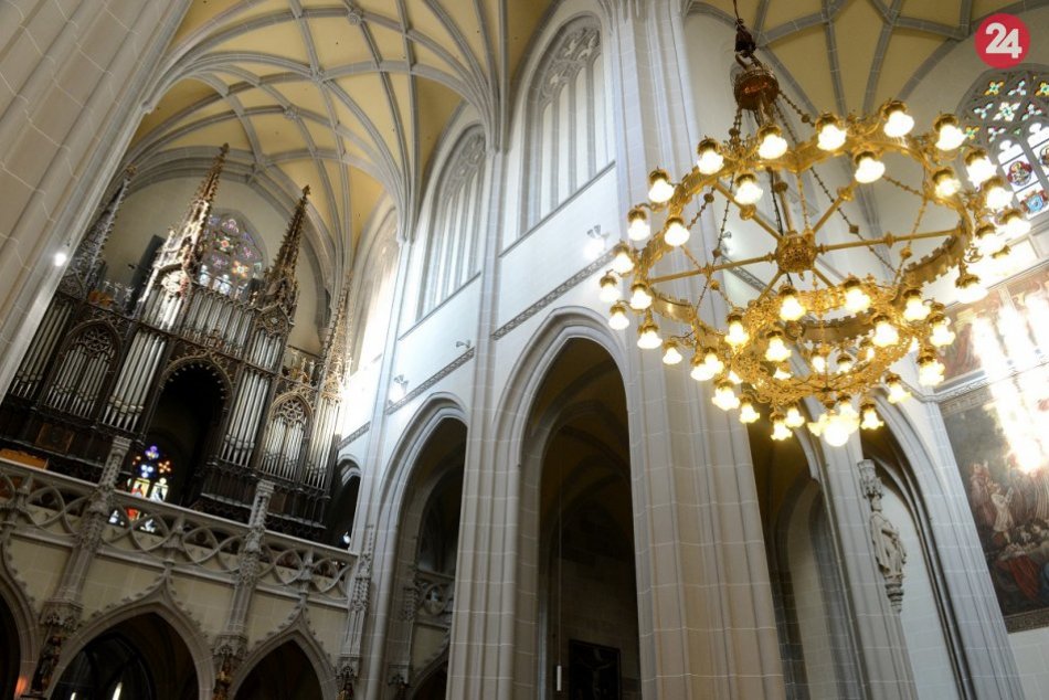 Ilustračný obrázok k článku Košický Dóm svätej Alžbety ukrýva vzácne relikvie svätcov, FOTO