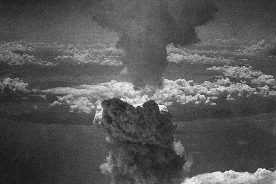 Ilustračný obrázok k článku Svet si pripomína Deň Hirošimy: Pred 74 rokmi zhodili na mesto atómovú bombu