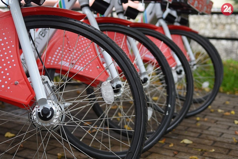 Ilustračný obrázok k článku Do popradských ulíc sa vracajú zdieľané bicykle: Aké sú ceny?