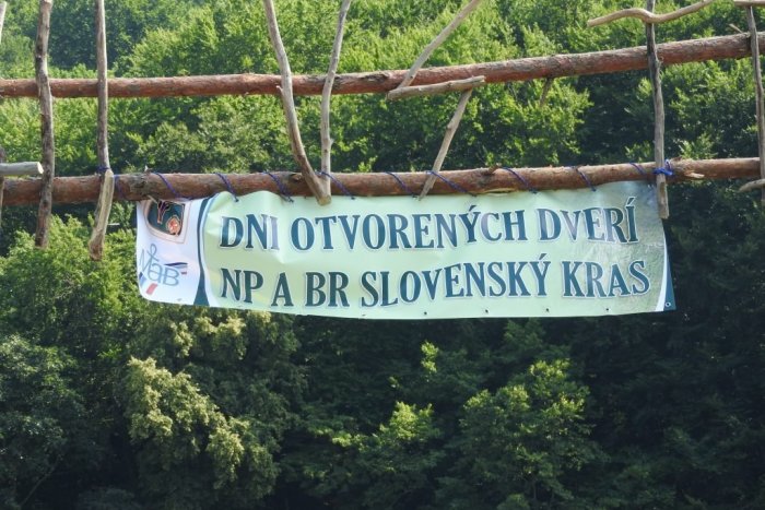 Ilustračný obrázok k článku Dni otvorených dverí v Slovenskom krase: Zúčastnili sa ho stovky ľudí