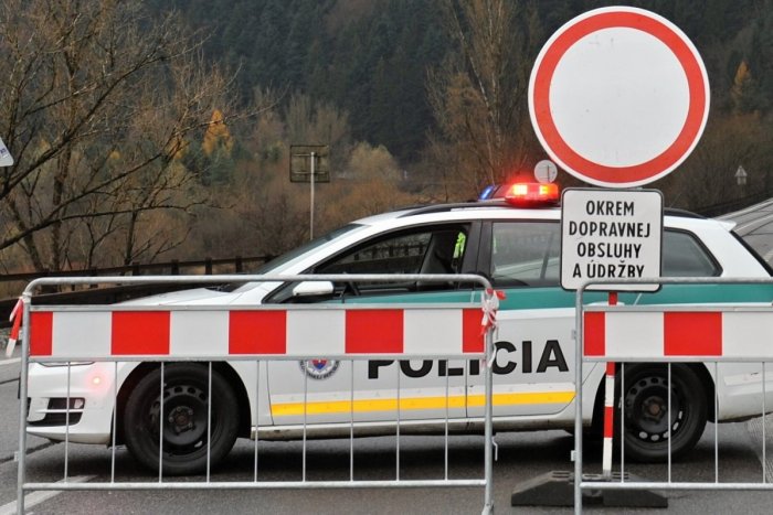 Ilustračný obrázok k článku Rýchlostnú cestu R2 v Trenčianskom kraji uzavrú: Polícia o obchádzkovej trase