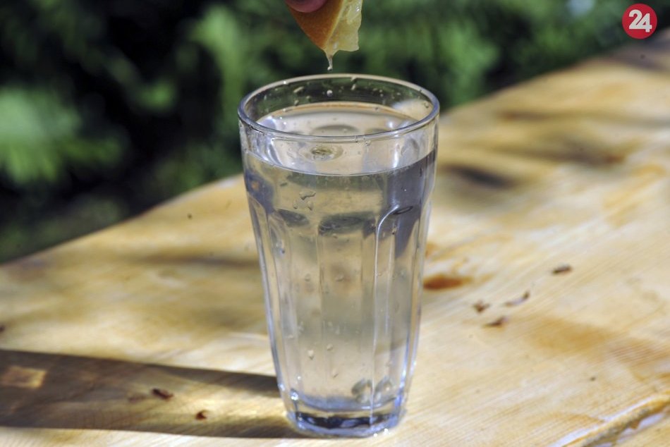 Ilustračný obrázok k článku Pijete čistú vodu z vodovodu? Odborníci sa vyjadrili, či nepoškodzuje zdravie