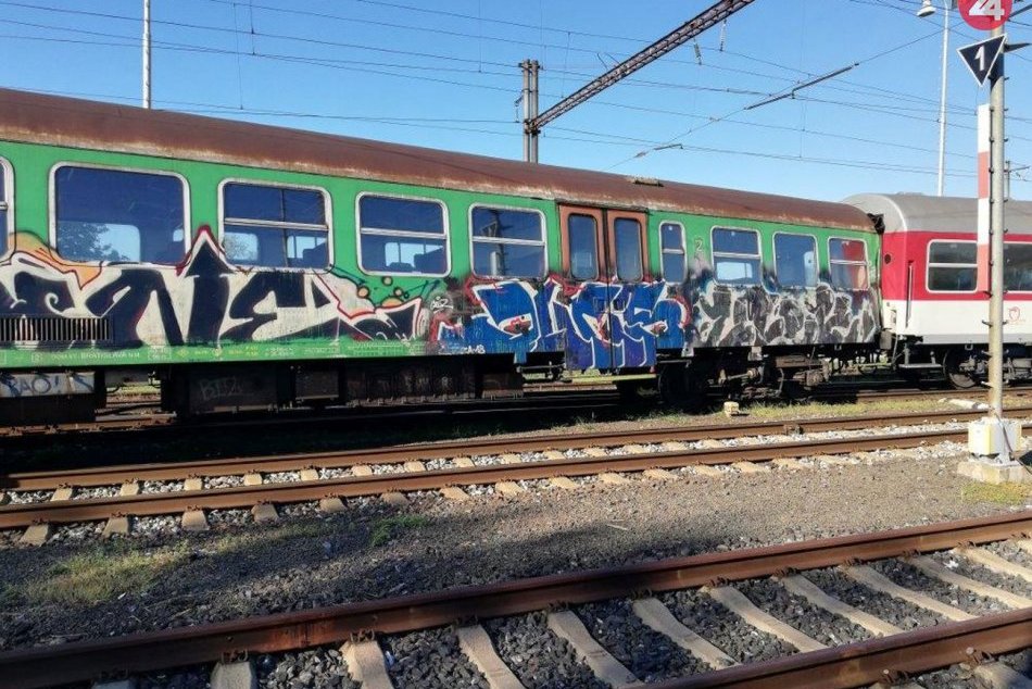 Ilustračný obrázok k článku Ďalšia nehoda na železnici: V Česku sa vykoľajil osobný vlak