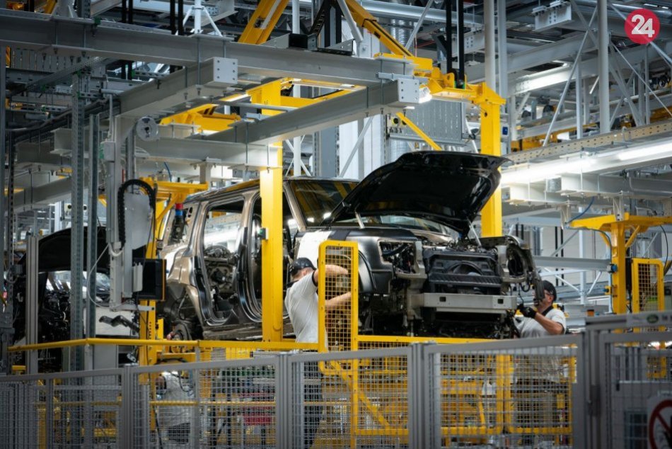 Ilustračný obrázok k článku Dobré správy pre zamestnancov Jaguar Land Rover: Firma im zvyšuje náhradu mzdy