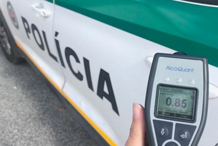 Ilustračný obrázok k článku Policajtom sa nezdal štýl jazdy cyklistu (41) v Trenčíne: Hrozí mu poriadna pokuta!