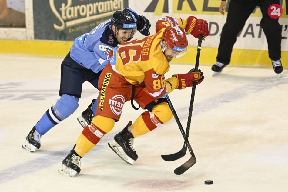 Ilustračný obrázok k článku Hráčske rošády v Dukle Trenčín: Skončil Kanaďan, prišiel skúsený Čech