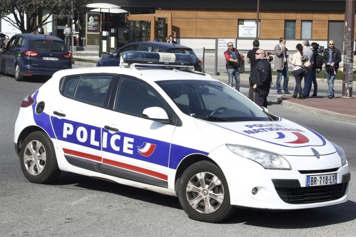 Ilustračný obrázok k článku Krvavá dráma v Paríži: Útočník nožom napadol najmenej tri osoby