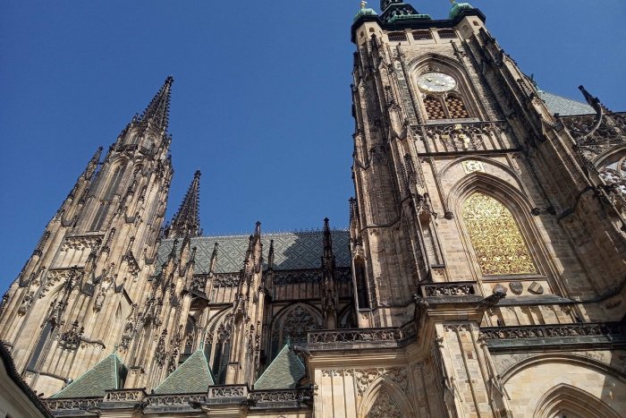 Ilustračný obrázok k článku RANNÁ ŠTVORKA: Katedrálu sv. Víta slávnostne otvorili po dostavbe pred 90 rokmi