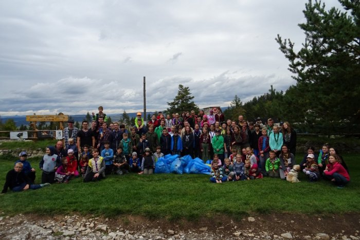 Ilustračný obrázok k článku Slovenský raj je opäť čistejší: Do zbierania odpadkov sa pustili desiatky dobrovoľníkov