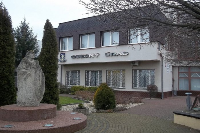 Ilustračný obrázok k článku V Močenku už rozbehli nový projekt: Pre žiakov vytvoria jazykové učebne