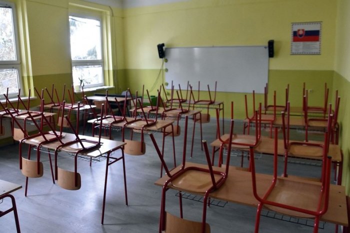 Ilustračný obrázok k článku Bratislavský kraj pre koronavírus zatvára ďalšie školy: Ktoré to sú?