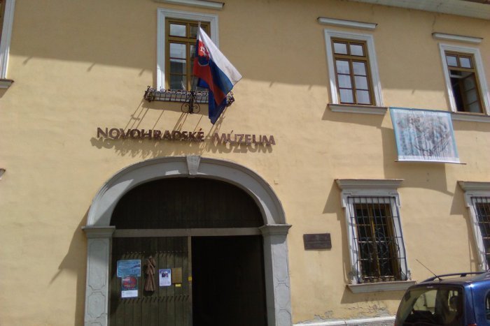 Ilustračný obrázok k článku Novohradské múzeum a galéria v Lučenci fungujú v novom režime otváracích hodín
