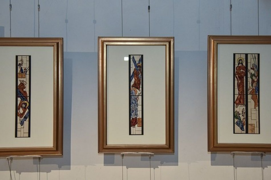 Ilustračný obrázok k článku Unikátna výstava v Tatranskej galérii: Návrhy vitráží Vincenta Hložníka