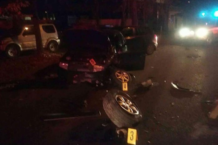 Ilustračný obrázok k článku Nešťastie v Liptovskom Mikuláši: Pri zrážke troch áut sa zranili štyri osoby, FOTO