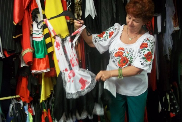 Ilustračný obrázok k článku Neúnavná Šalianka Valéria Gállová: Jej život je plný masiek a adrenalínu, FOTO