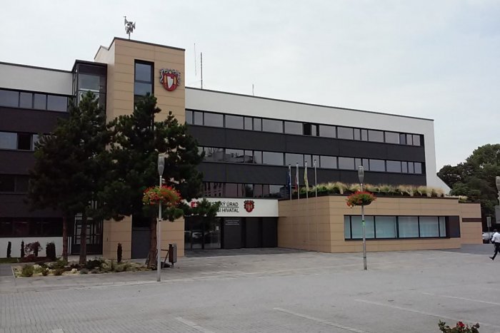 Ilustračný obrázok k článku Šalianska radnica sa usiluje o dotácie: Aké projekty uspeli a na ktoré treba počkať?