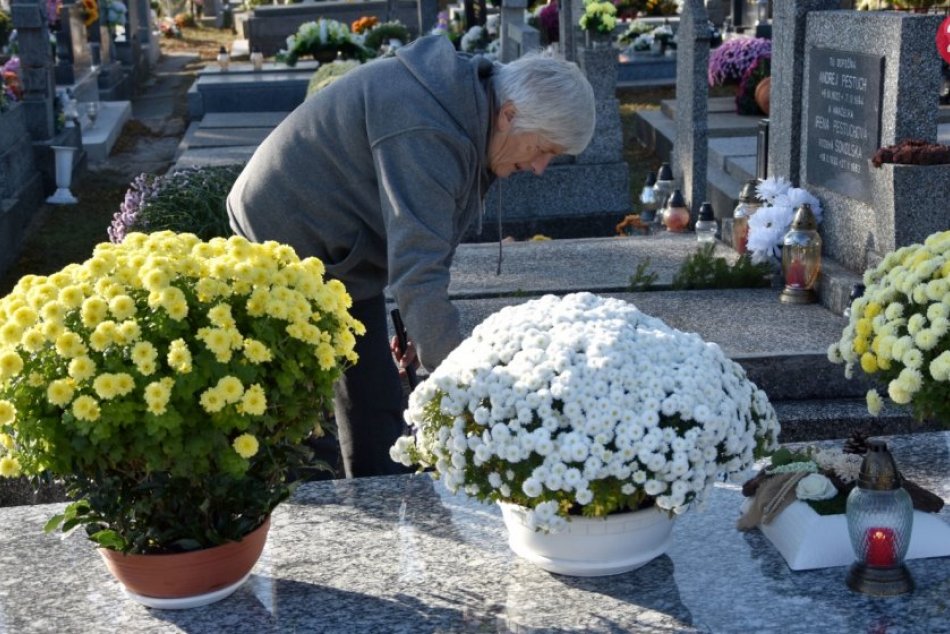 Ilustračný obrázok k článku Novinka na cintoríne v Jelšovom: Poznáme aj plány do budúcna