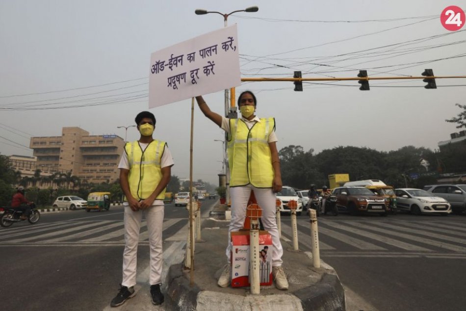 Ilustračný obrázok k článku Naí Dillí bojuje s extrémnym znečistením: Obmedzili osobné automobily
