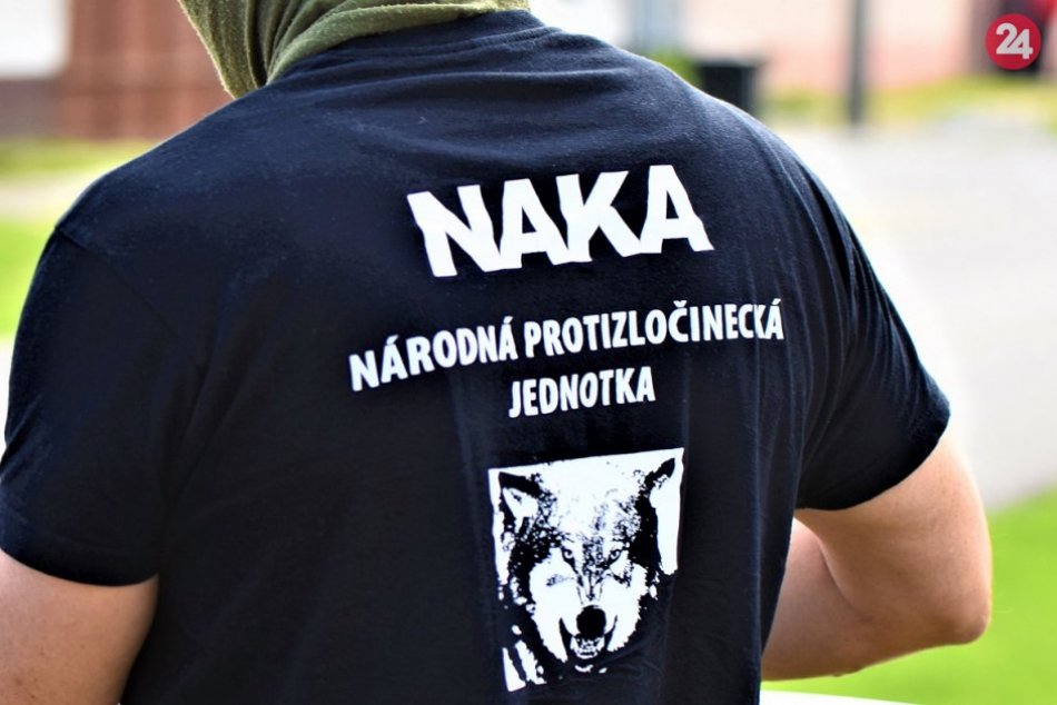 Ilustračný obrázok k článku NAKA zasahovala v Hlohovci: Zadržala šéfa zločineckej skupiny