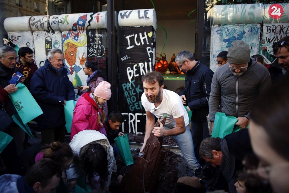 Ilustračný obrázok k článku KURIOZITA DŇA: V Paríži zbúrali Berlínsky múr z čokolády, vážil 200 kilogramov